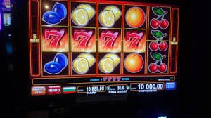 တိုက်ရိုက် ကာစီနို Real Dealer Live Streaming ဂိမ်းဖွင့်ချိန်